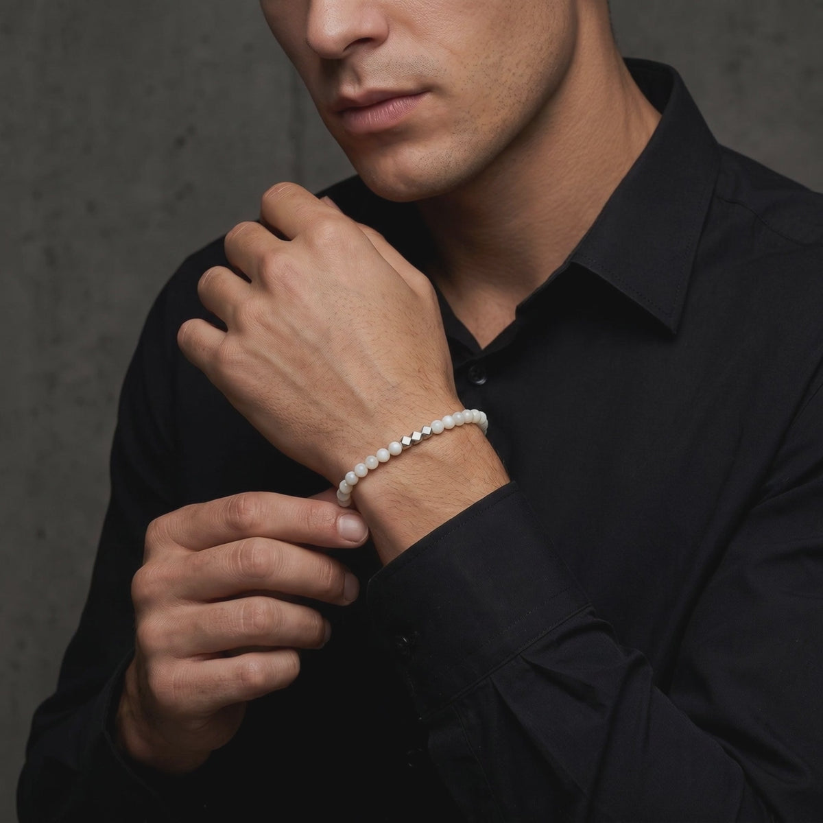 YLQ50226-bracelet lifestyle video