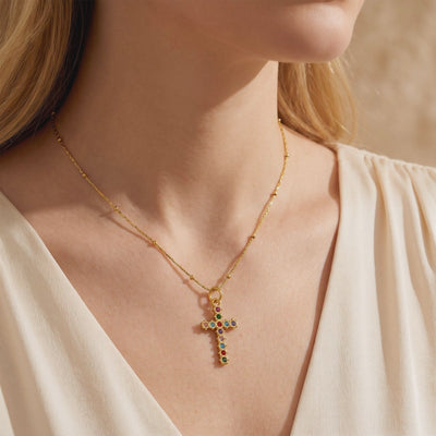 YLQ49595-cross necklace lifestyle video