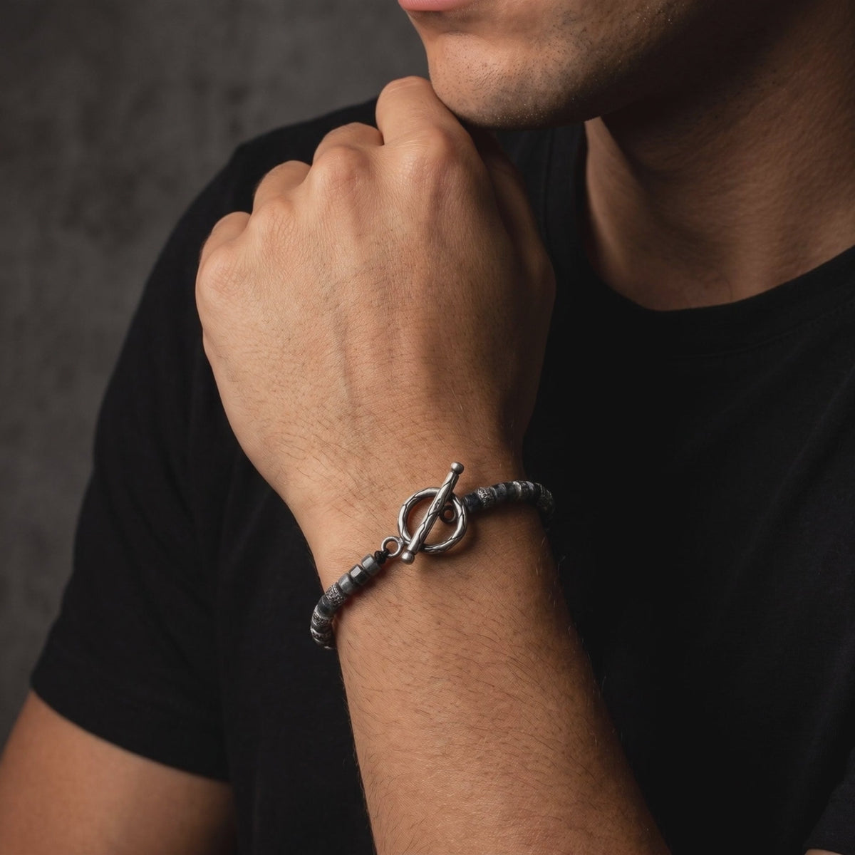 YLQ50065-bracelet lifestyle video
