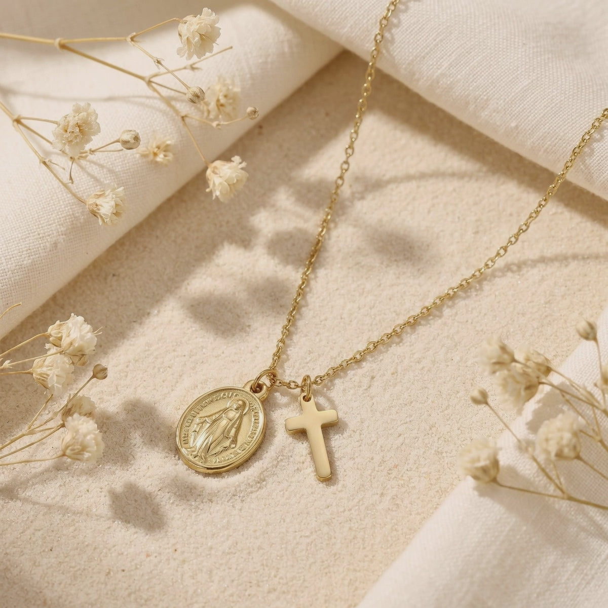 YLQ49549-cross necklace rotation video