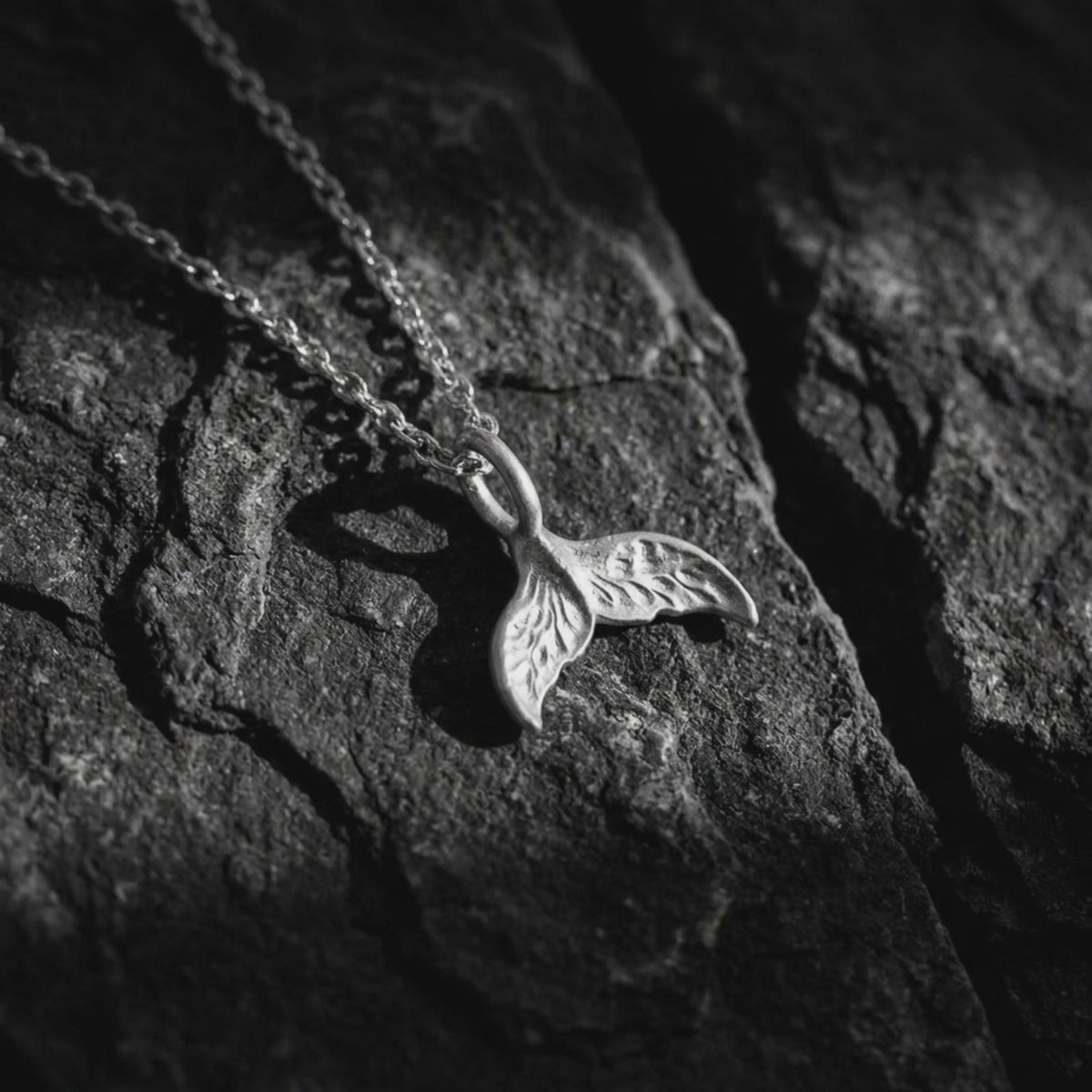 YLQ50111-Necklace rotation video