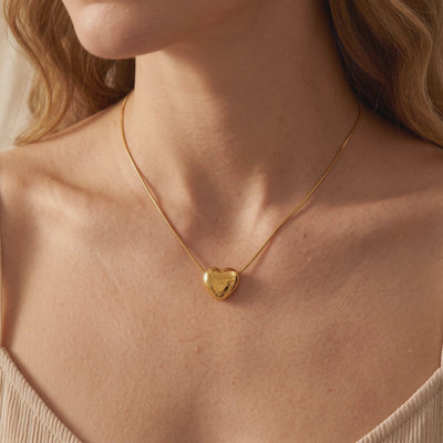 YLQ49073-NECKLACE lifestyle video