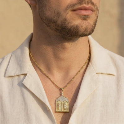 YLQ49699-cross necklace lifestyle video