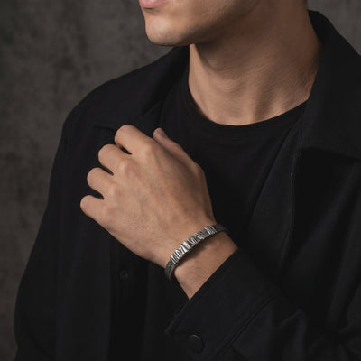 YLQ50084-bracelet lifestyle video