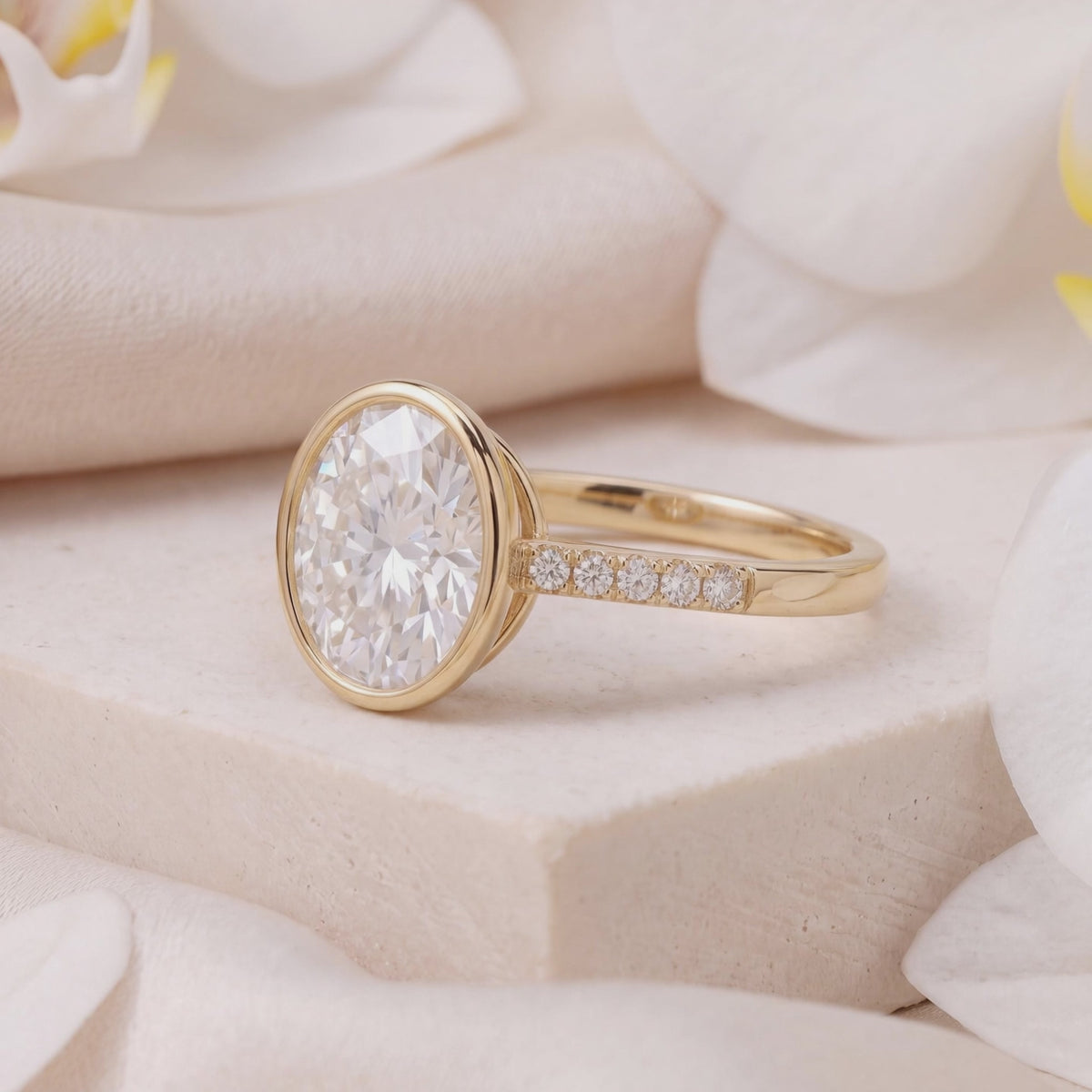 AI0009-OVA-1CT-PAVE-BEZEL rotation video