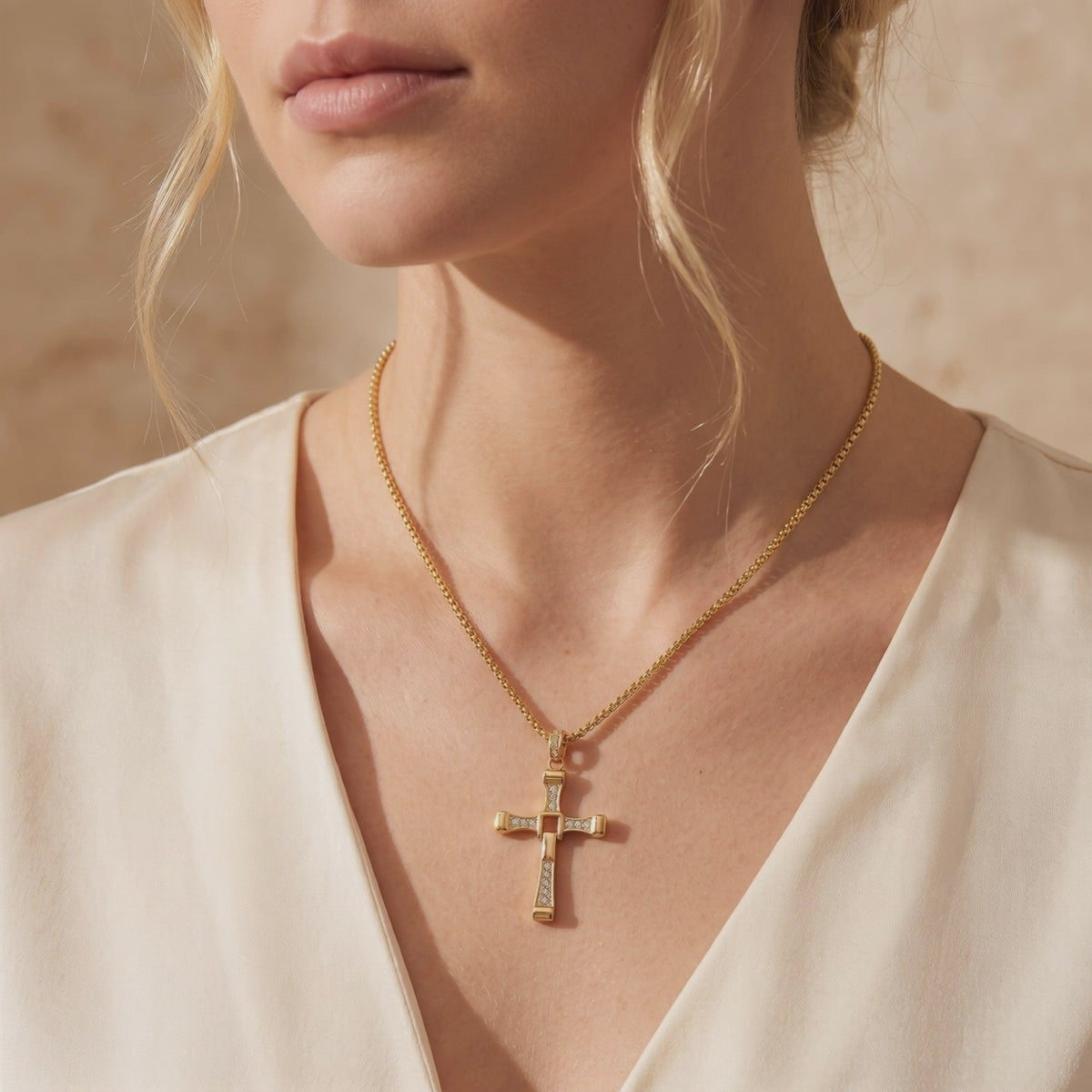 YLQ49672-cross necklace lifestyle video