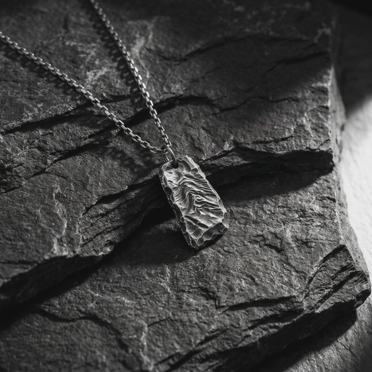 YLQ49935-Necklace rotation video