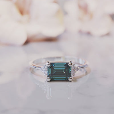 A video of The Duana 14K Solid Gold Ring with a 1-carat emerald-cut Alexandrite.