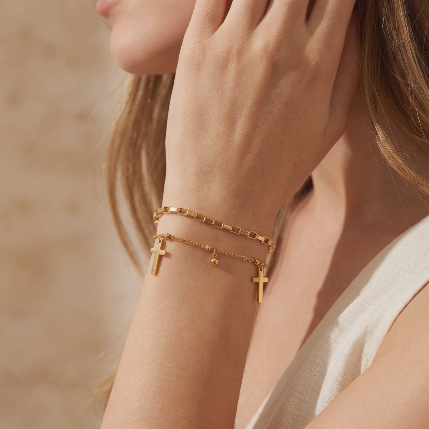 YLQ49611-bracelet lifestyle video