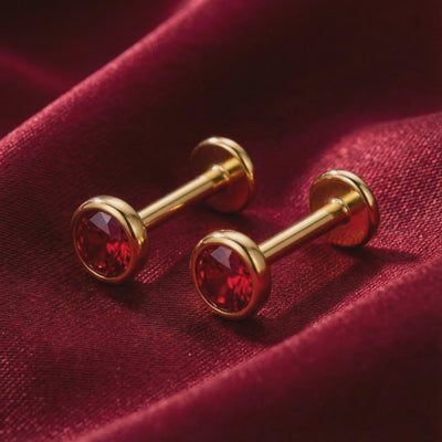 The Camilla pink moissanite solid gold ring.