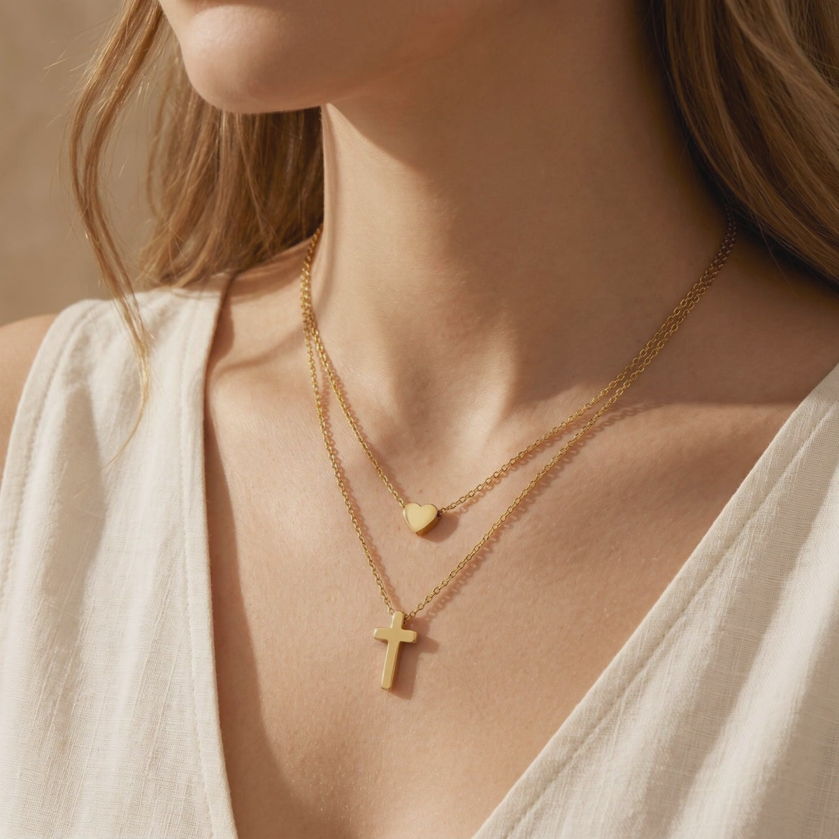 YLQ49566-cross necklace lifestyle video