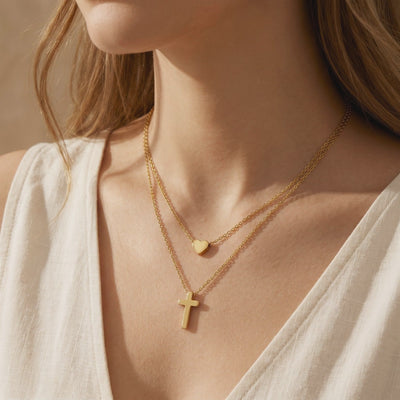 YLQ49566-cross necklace lifestyle video