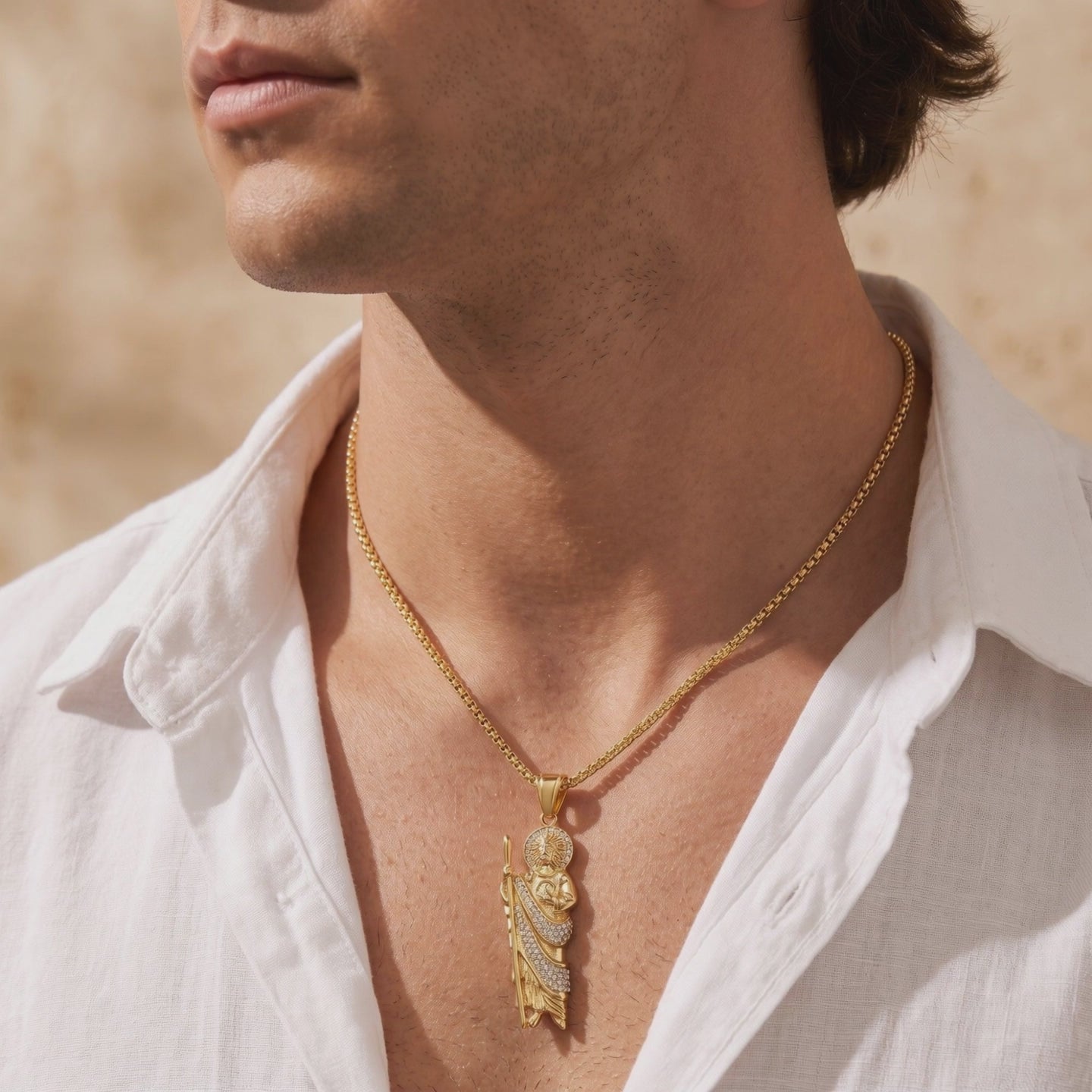 YLQ49685-cross necklace lifestyle video