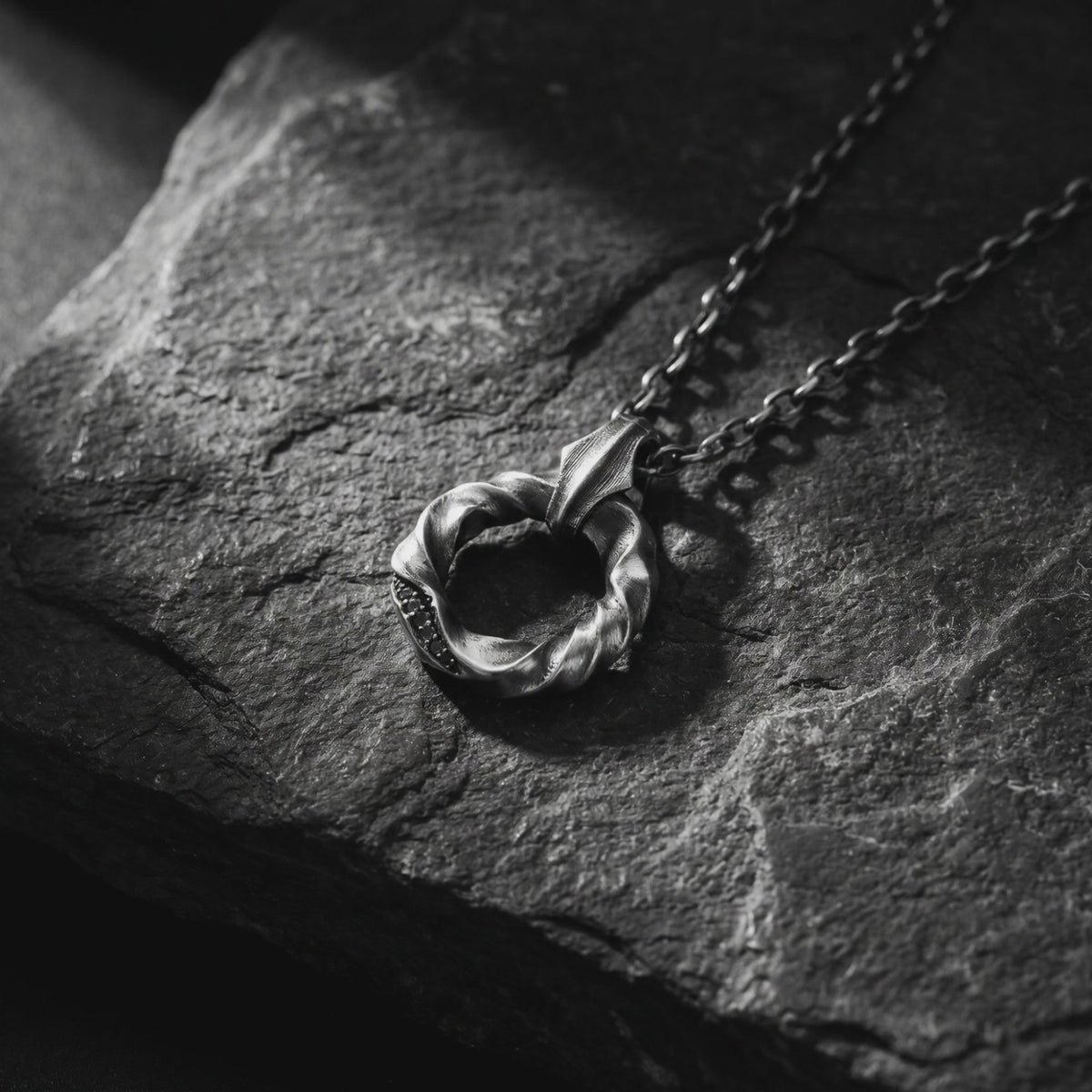 YLQ49933-Necklace rotation video
