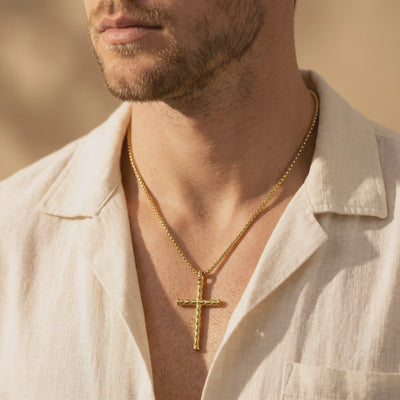 YLQ49686-cross necklace lifestyle video
