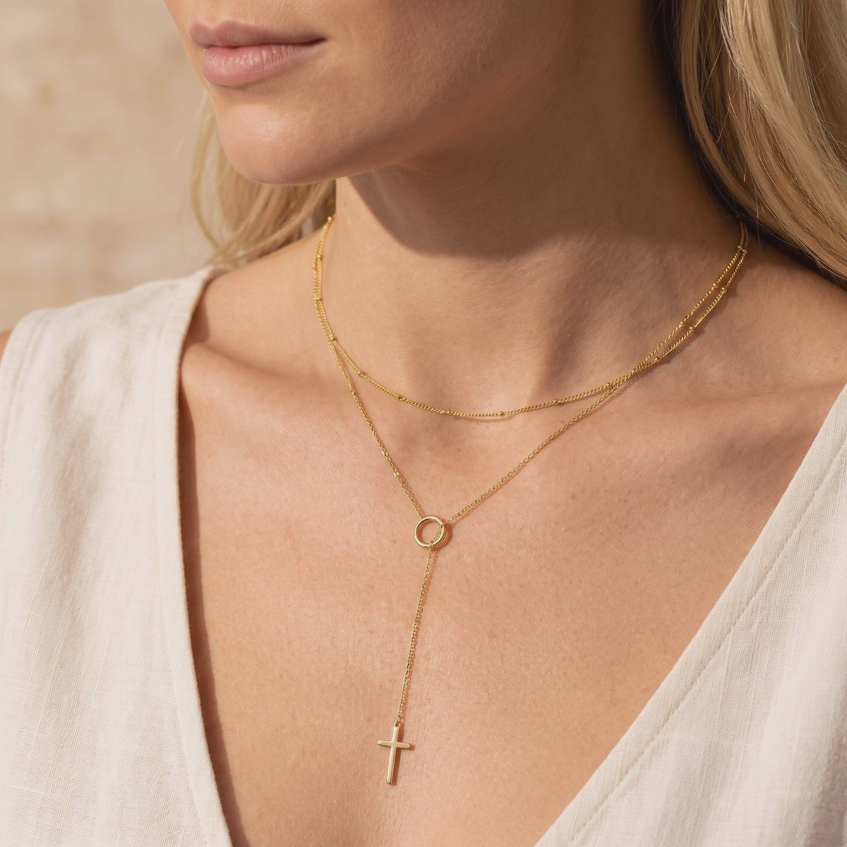 YLQ49546-cross necklace lifestyle video