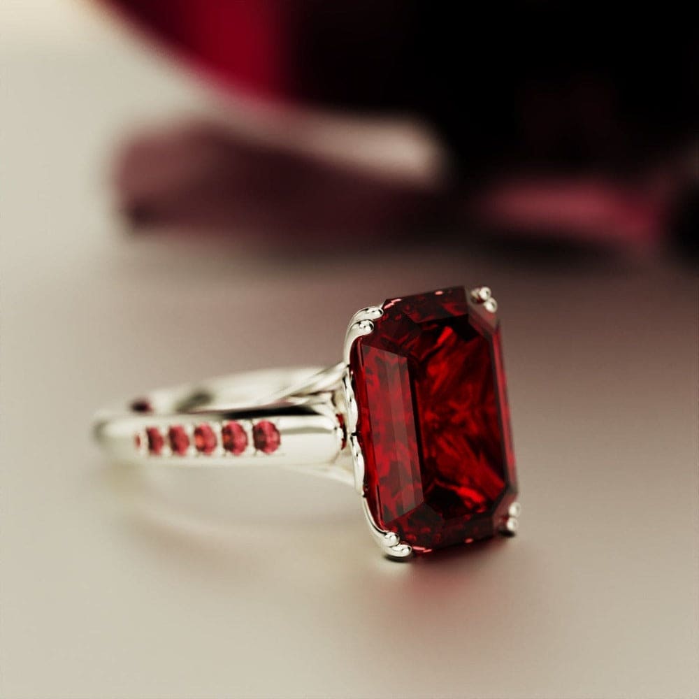 Red Dream: Emerald-Cut Garnet Sculpted Ring - S925 Sterling Silver